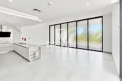 Skyline View | Ready to Move in | Prime Location