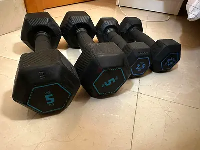 Set of Hex Rubber Dumbbells - 2.5kg, 5kg (Pair) - Good Condition