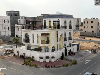 فرصة استثنائية لامتلاك فيلا كورنر كلاسيك فاخرة مع مسبح خاص طابقين وروف  تملك حر