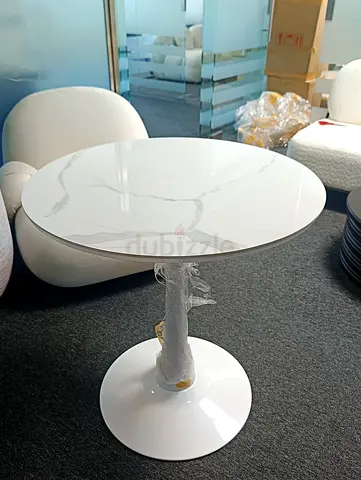 White Round Marble-Top Tulip Side Table (Like New)