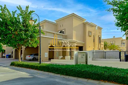 Large 3BR+Study | Arabic Style | Garden Area