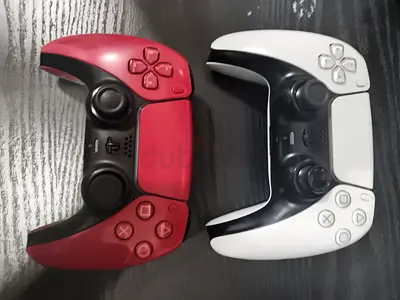 2 ps5 controllers