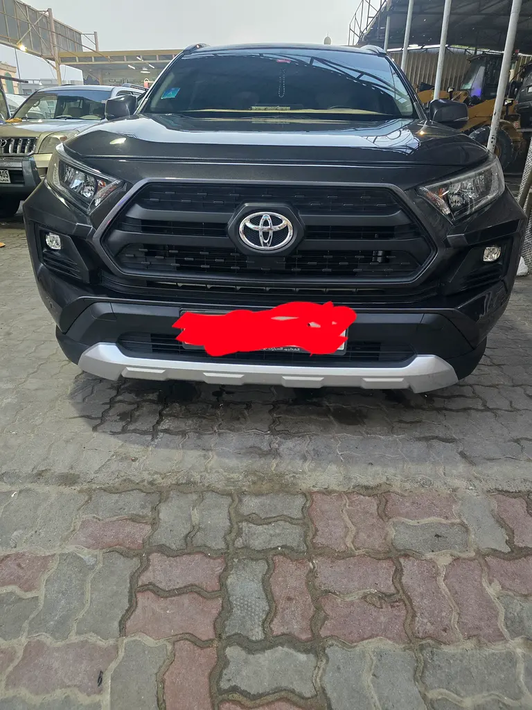 Toyota Rav 4 2020 — photo 1 of 12
