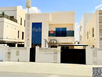 Villa directly from the owner, custom finishing, on a main street, close to all services, freehold ownership for all nationalities.