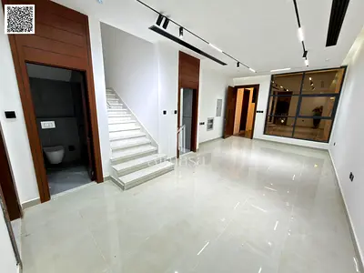 فيلا عصرية تقع على شارع رئيسي، بدون رسوم تسجيل.