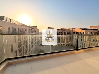 Luxury specious 2bhk apartment With Maid room