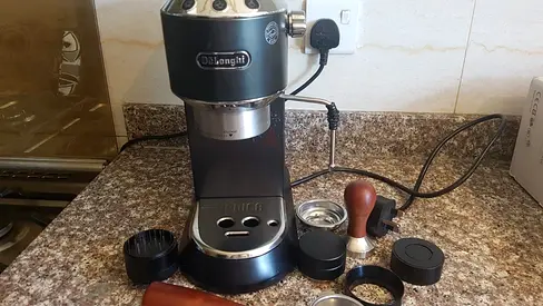 DeLonghi Espresso Coffee Machine with Tamper and Accessories - Works Fine