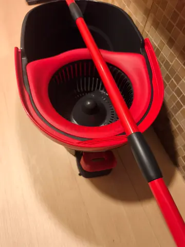 VILEDA spinning mop with bucket and wringer NO MOP HEAD- good condition