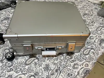 Jewellery box for women to keep makeup or other products