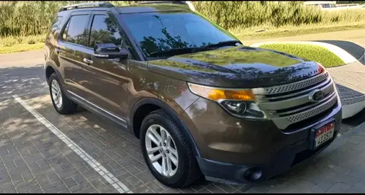 Urgent sale for Ford Explorer 2015 xlt GCC 7 seats