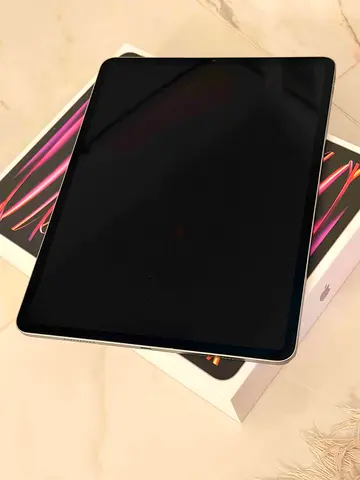 Apple iPad Pro 6th Gen 13 Inch 512GB