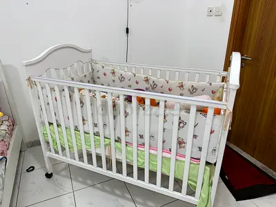Baby Crib for Sale – Excellent Condition 👶🛏️
