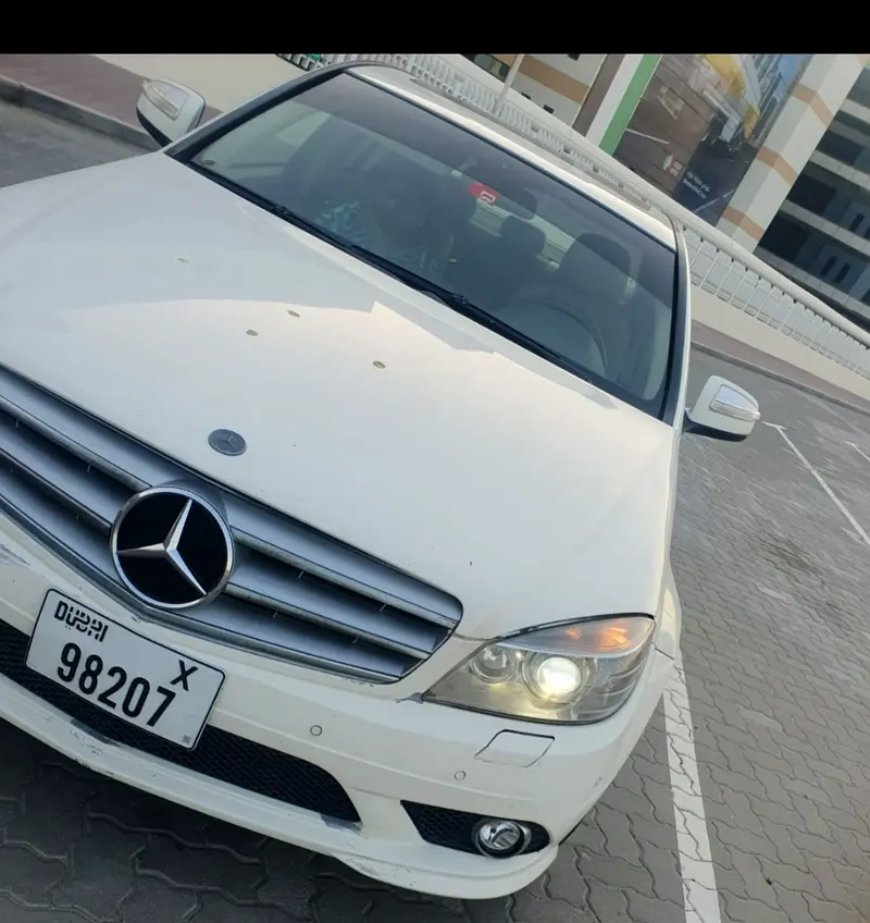 Mercedes-Benz C-Class 2009 — photo 1 of 4