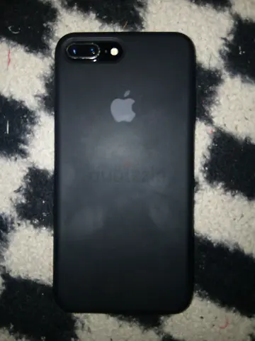 iPhone 7 plus + case - Excellent Condition