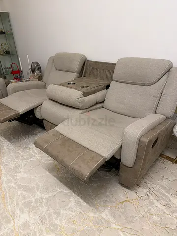 5 seater Sofa( Pan Emirates) 800 dhs