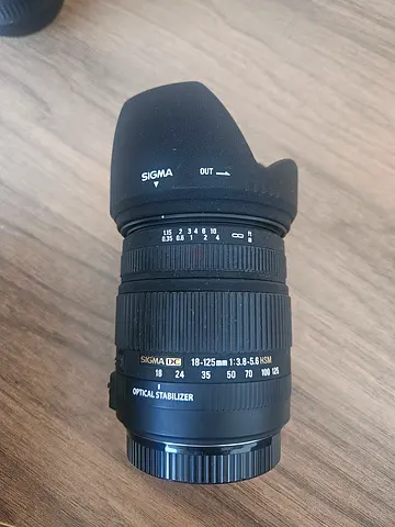 Lens Sigma/Canon compatible 18-125mm - Excellent conditions