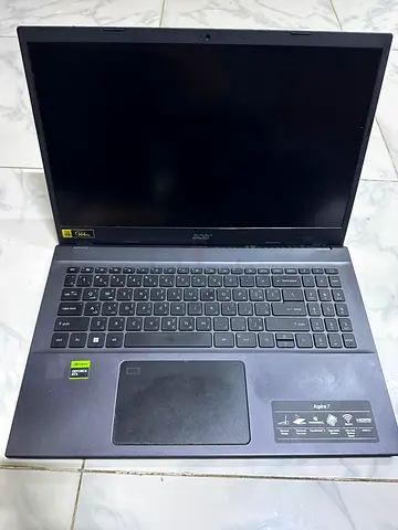 Acer aspire 7 i5-12th RTX 3050 ( read ad)