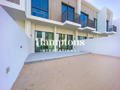 Brand New | Multiple Cheque | Garden View