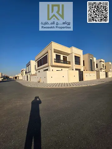 للبيع فيلا فاخرة في الياسمين عجمان زاوية على شارعين شامل رسوم التسجيل 5 غرف نوم تصميم عصري وموقع مميز جاهزة للسكن