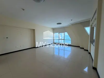 VACANT || HIGHEST FLOOR ll HUGE LAY OUT