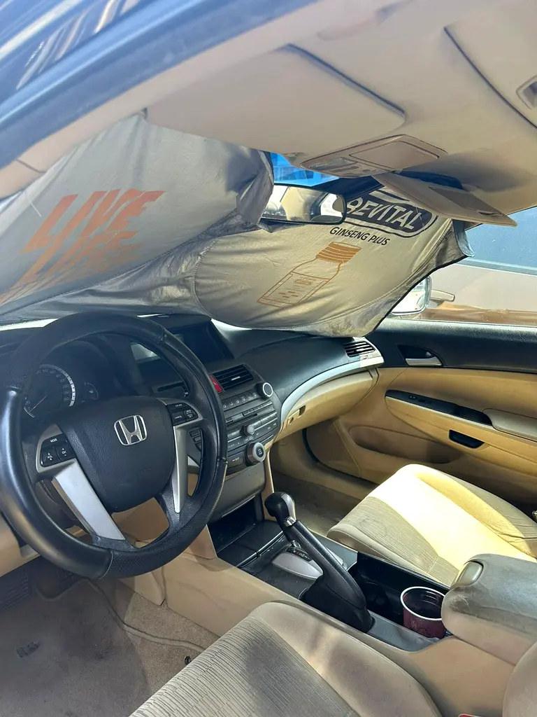 Honda Accord 2012 — photo 1 of 7