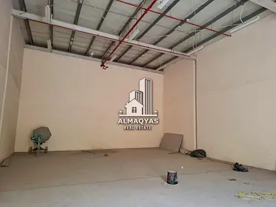 1850 (with mezzanine) sq ft warehouse for rent in prime location of Indl 17 Sharjah