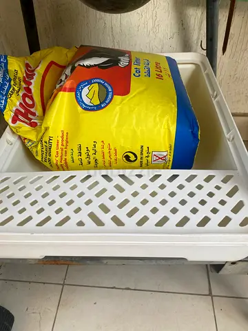 Plastic Cat Litter Tray / Box with sand  Clean Condition
