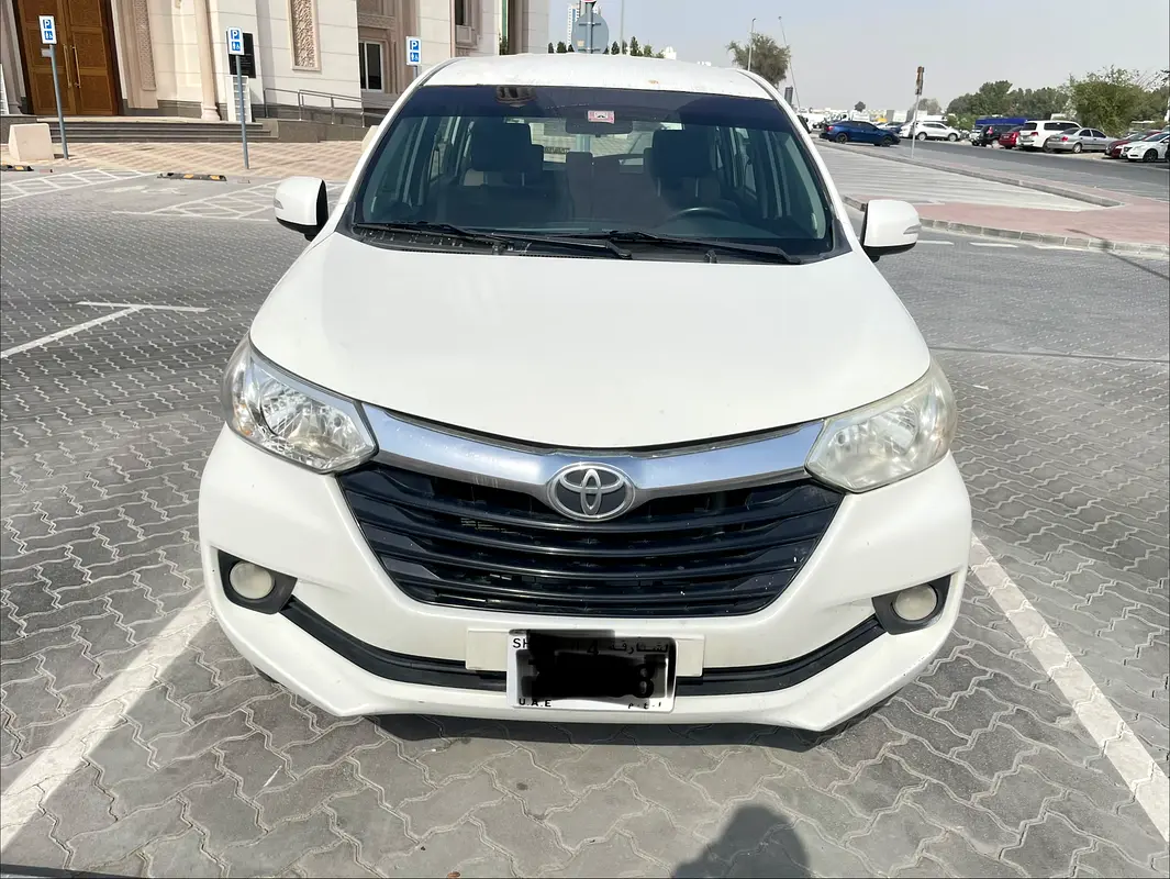 Toyota Avanza 2017 — photo 1 of 8