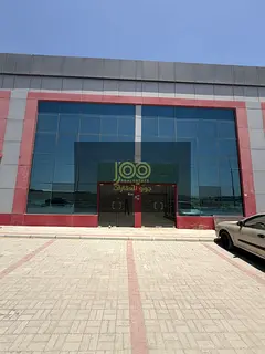 Spacious Commercial Warehouse for Annual Rent in Umm Al Thuoob Industrial Area