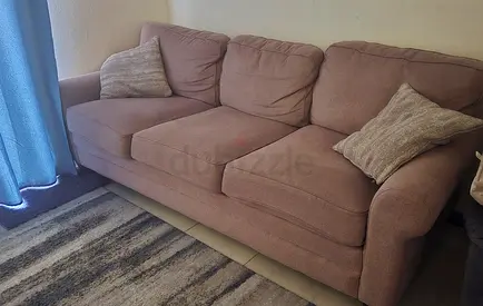 Selling a beautiful sofa purchased from Pan Home which is in excellent condition