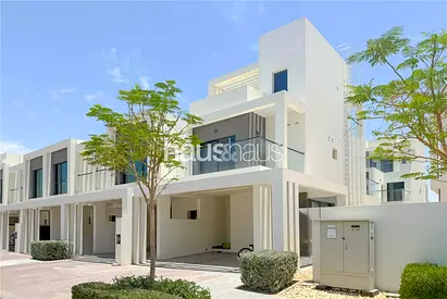Luxury | Spacious | Upgraded 5 Bedroom