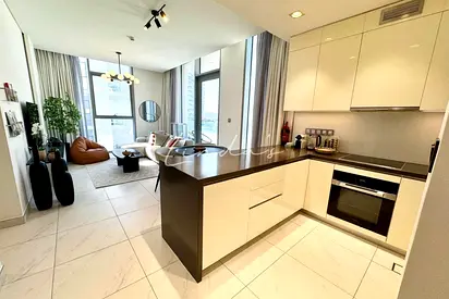 Corner Unit | Luxurious Furnish | Vacant