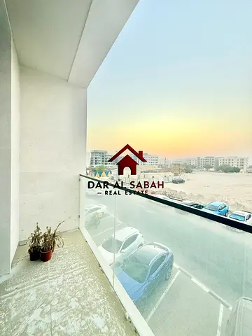HUGE BALCONY/1 month Free/No deposit cash/6 cheque payment possible