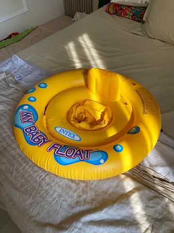 Inflatable stimming float for baby