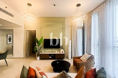 Up to 6 cheques | Vacant and Ready | Modern layout