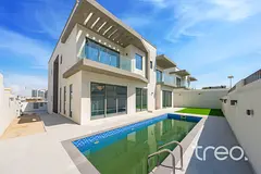 6 bedroom villa | Private pool | Elevator