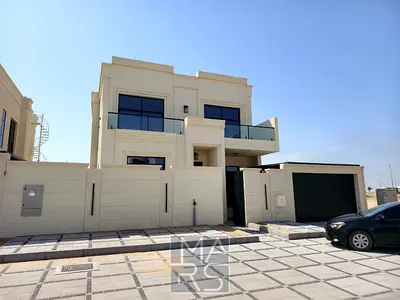 فيلا جديدة كلياً مكونة من 5 غرف نوم بتشطيبات فاخرة - للإيجار