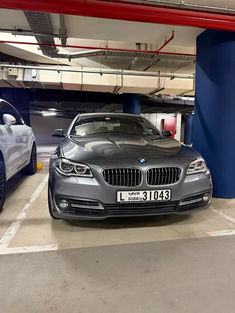 BMW 5-Series 2015 — photo 1 of 5