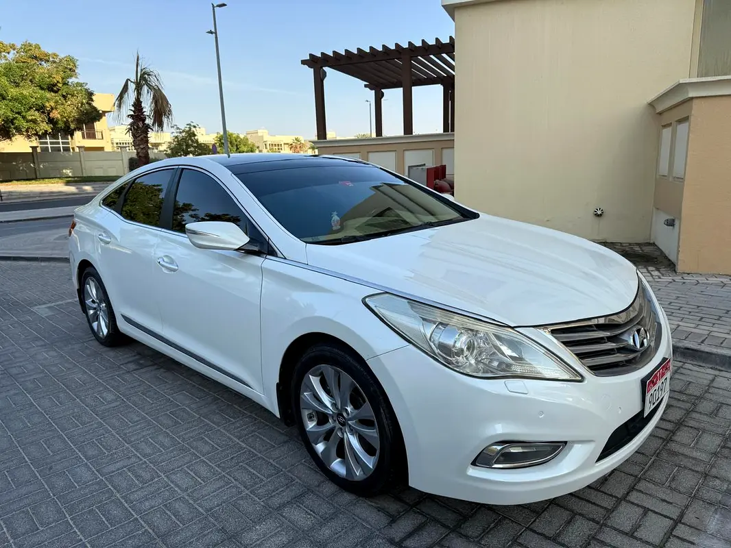 Hyundai Azera 2014 — photo 1 of 14