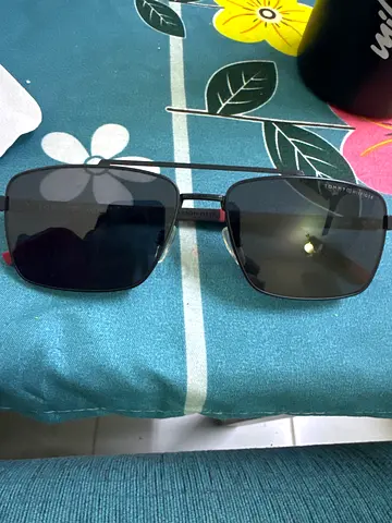 Tommy Hilfiger black rectangular sunglasses — good condition ….. Never used …
