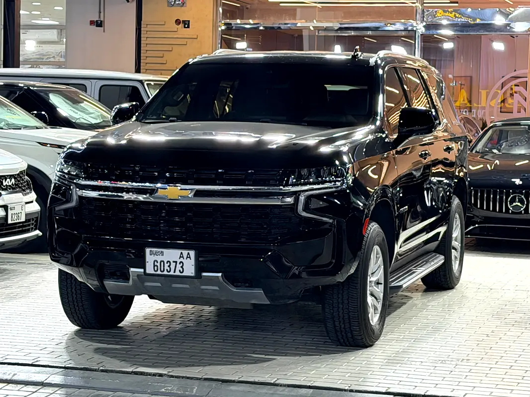 Chevrolet Tahoe 2024 — photo 1 of 16