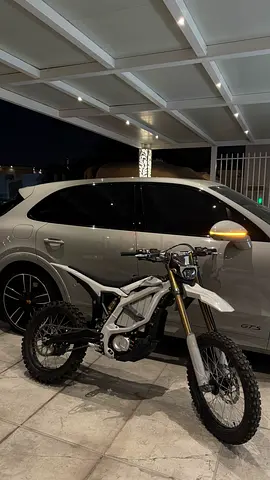 2025 Surron Ultra bee HP edition grey/white