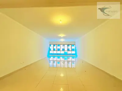 Hot Deal | Bright & Spacious Layout | Maid | Basement Parking