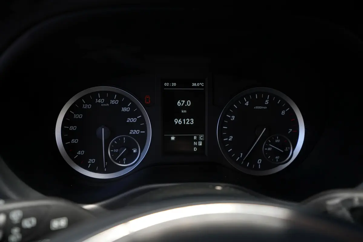 Mercedes-Benz V-Class 2023