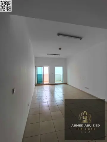 Sea View | Free Parking | Gym | Pool | Garden | Master Bedroom | Balcony with sea view | Wardrobes | Excellent space | 2 Bathroom | Central AC