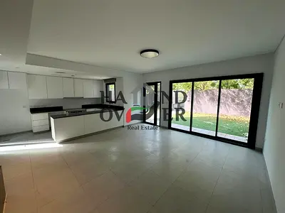 ELEGANT 3BED S/D VILLA PRIME RESALE OPPORTUNITY IN HEART OF SHARJAH