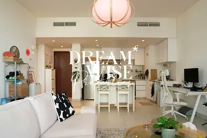 Elegant Unit | Balcony | Prime location