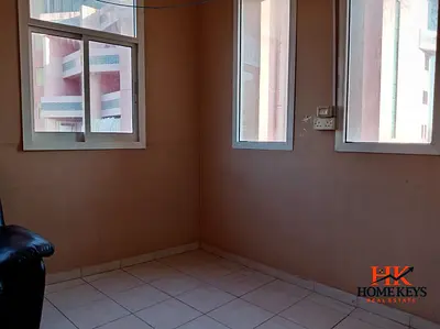 استوديو ديسكفري جاردنز | إطلالة على المجتمع والفناء | دراسة الشرفة المغلقة