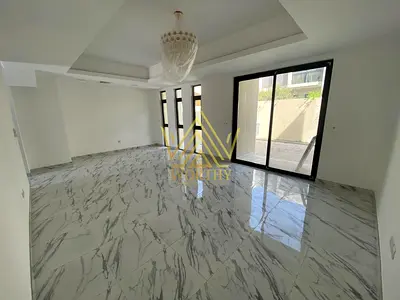 نوع R2M المرغوب فيه للغاية | بالقرب من حمام السباحة | جاهز للسكن