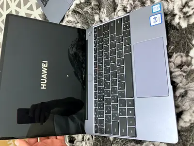 Huawei MateBook X laptop i7 8th Gen 512gb
